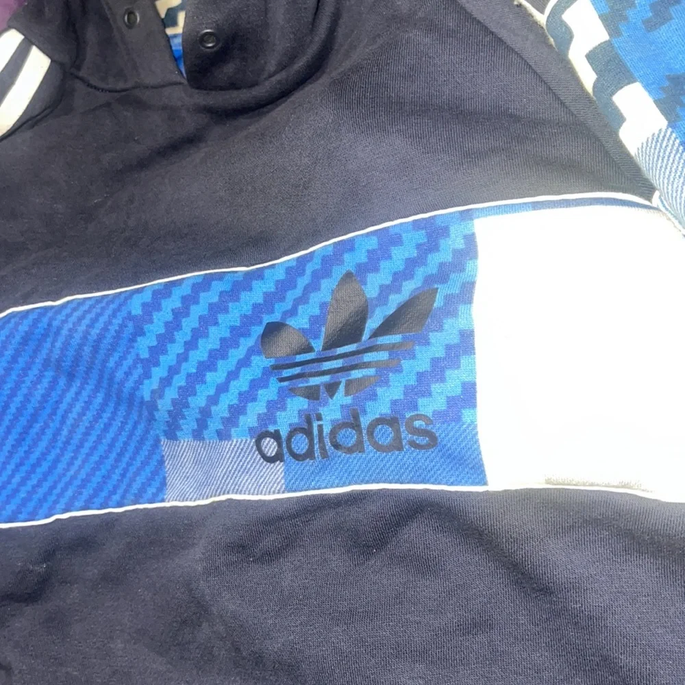 Adidas mens hoodie size M